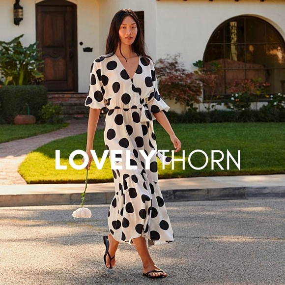 H&M // ltd ed fashion blogger fave white & black polka dot flowy midi dress - Picture 1 of 16
